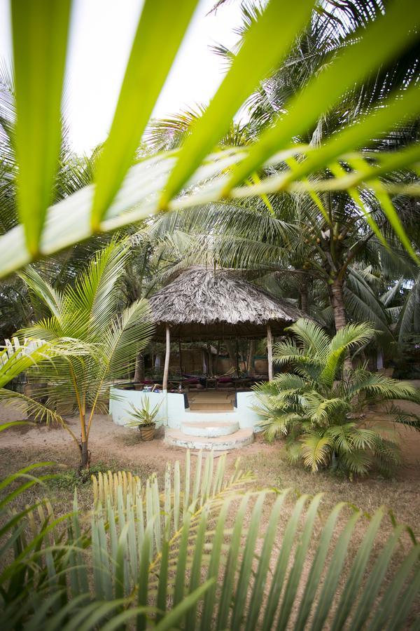 Tutti Garden Bungalows Hotel Mormugao Exterior photo